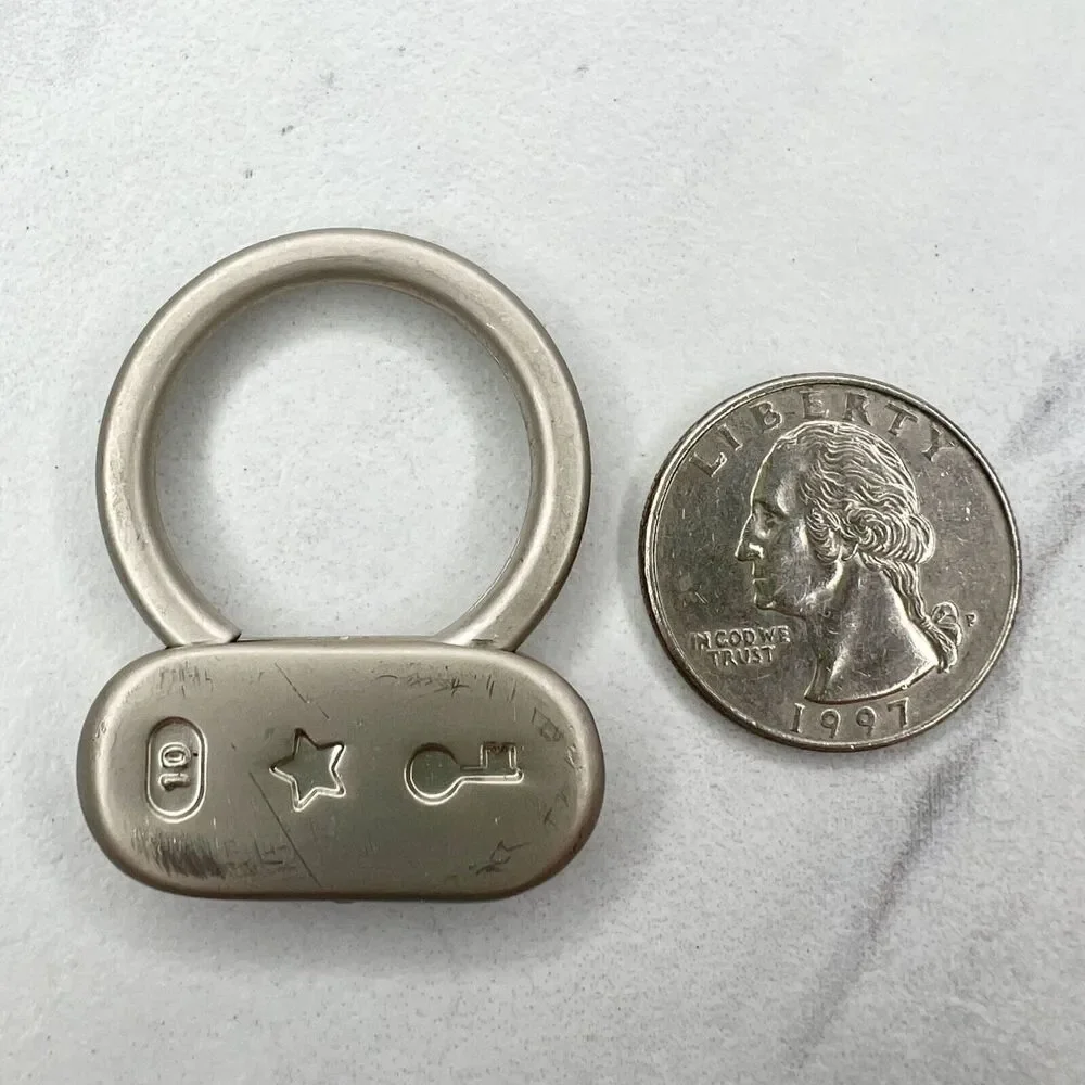 CWW Silver Tone Swivel Style Keychain Keyring